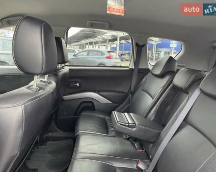 Білий Міцубісі Аутлендер, об'ємом двигуна 2.2 л та пробігом 245 тис. км за 10300 $, фото 29 на Automoto.ua