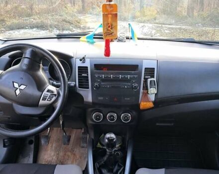 Белый Мицубиси Аутлендер, объемом двигателя 1.97 л и пробегом 270 тыс. км за 10850 $, фото 15 на Automoto.ua