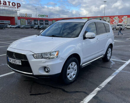 Білий Міцубісі Аутлендер, об'ємом двигуна 2.18 л та пробігом 198 тис. км за 11500 $, фото 7 на Automoto.ua