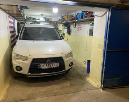 Білий Міцубісі Аутлендер, об'ємом двигуна 2.2 л та пробігом 260 тис. км за 11000 $, фото 22 на Automoto.ua