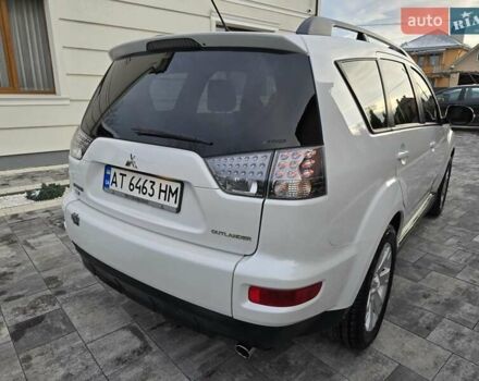 Білий Міцубісі Аутлендер, об'ємом двигуна 2.36 л та пробігом 178 тис. км за 10200 $, фото 7 на Automoto.ua