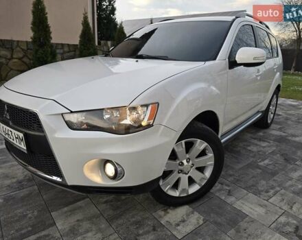 Білий Міцубісі Аутлендер, об'ємом двигуна 2.36 л та пробігом 178 тис. км за 10200 $, фото 66 на Automoto.ua