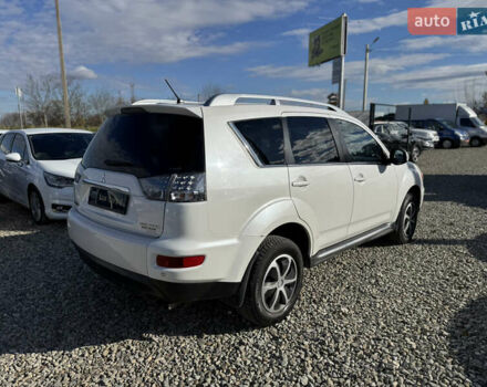 Белый Мицубиси Аутлендер, объемом двигателя 2.18 л и пробегом 271 тыс. км за 8700 $, фото 10 на Automoto.ua