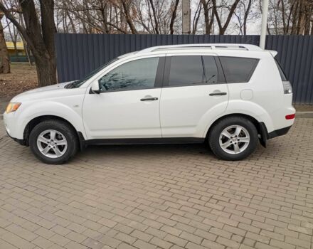 Білий Міцубісі Аутлендер, об'ємом двигуна 2 л та пробігом 240 тис. км за 5900 $, фото 1 на Automoto.ua