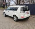 Білий Міцубісі Аутлендер, об'ємом двигуна 2 л та пробігом 240 тис. км за 5900 $, фото 2 на Automoto.ua