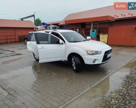 Мицубиси Аутлендер 2010 в Косове на Automoto.ua Белый Мицубиси Аутлендер, объемом двигателя 2.36 л и пробегом 283 тыс. км за 10000 $, фото 5 на Automoto.ua