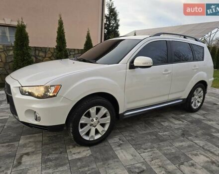 Білий Міцубісі Аутлендер, об'ємом двигуна 2.36 л та пробігом 178 тис. км за 10200 $, фото 3 на Automoto.ua