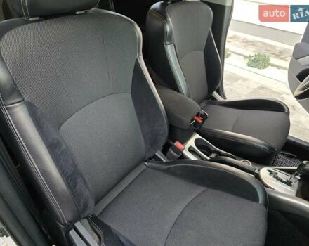 Білий Міцубісі Аутлендер, об'ємом двигуна 2.36 л та пробігом 178 тис. км за 10200 $, фото 28 на Automoto.ua