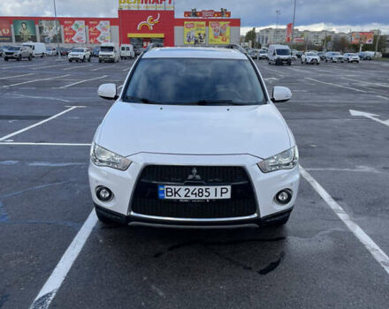 Білий Міцубісі Аутлендер, об'ємом двигуна 2.18 л та пробігом 198 тис. км за 11500 $, фото 1 на Automoto.ua