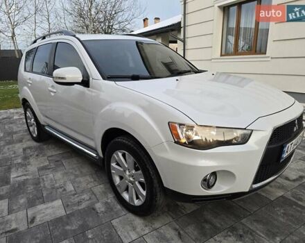 Білий Міцубісі Аутлендер, об'ємом двигуна 2.36 л та пробігом 178 тис. км за 10200 $, фото 10 на Automoto.ua