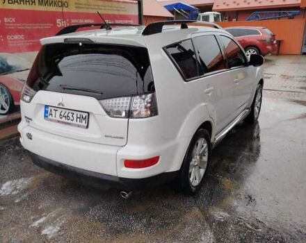 Мицубиси Аутлендер 2010 в Косове на Automoto.ua Белый Мицубиси Аутлендер, объемом двигателя 2.36 л и пробегом 283 тыс. км за 10000 $, фото 10 на Automoto.ua