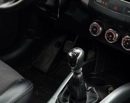 Білий Міцубісі Аутлендер, об'ємом двигуна 2.27 л та пробігом 243 тис. км за 9800 $, фото 26 на Automoto.ua