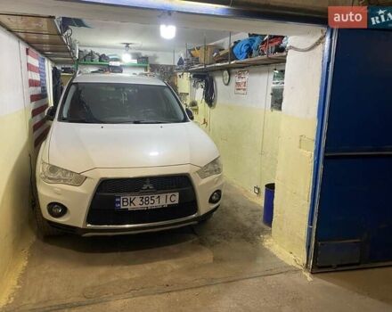 Белый Мицубиси Аутлендер, объемом двигателя 2.2 л и пробегом 260 тыс. км за 11000 $, фото 21 на Automoto.ua