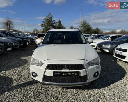 Белый Мицубиси Аутлендер, объемом двигателя 2.18 л и пробегом 271 тыс. км за 8700 $, фото 4 на Automoto.ua