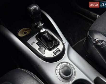 Белый Мицубиси Аутлендер, объемом двигателя 2.18 л и пробегом 227 тыс. км за 9999 $, фото 11 на Automoto.ua