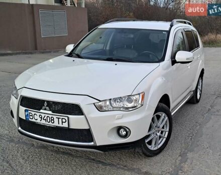 Белый Мицубиси Аутлендер, объемом двигателя 2.27 л и пробегом 191 тыс. км за 10999 $, фото 14 на Automoto.ua