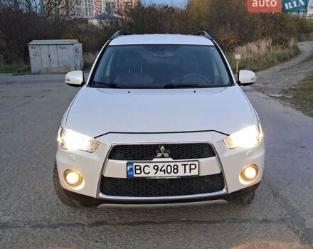 Белый Мицубиси Аутлендер, объемом двигателя 2.27 л и пробегом 191 тыс. км за 10999 $, фото 31 на Automoto.ua