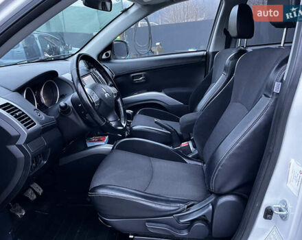 Белый Мицубиси Аутлендер, объемом двигателя 2.3 л и пробегом 161 тыс. км за 11150 $, фото 28 на Automoto.ua