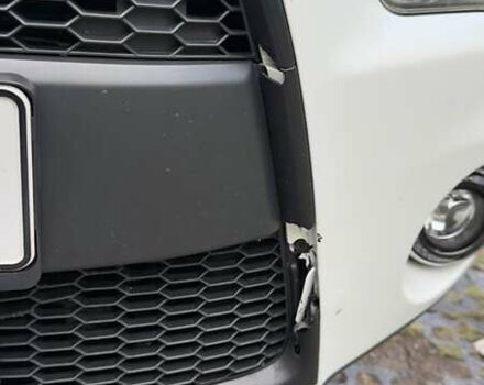 Белый Мицубиси Аутлендер, объемом двигателя 2 л и пробегом 172 тыс. км за 10999 $, фото 33 на Automoto.ua