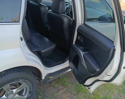 Белый Мицубиси Аутлендер, объемом двигателя 2.2 л и пробегом 232 тыс. км за 11100 $, фото 5 на Automoto.ua