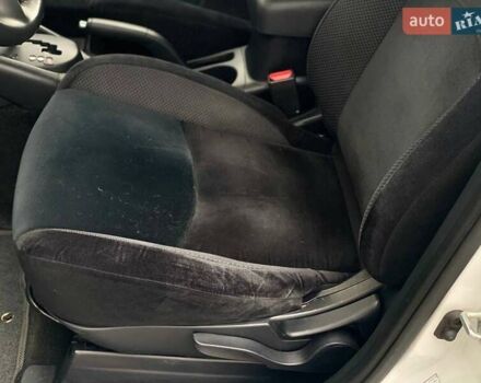 Білий Міцубісі Аутлендер, об'ємом двигуна 2 л та пробігом 248 тис. км за 10490 $, фото 21 на Automoto.ua