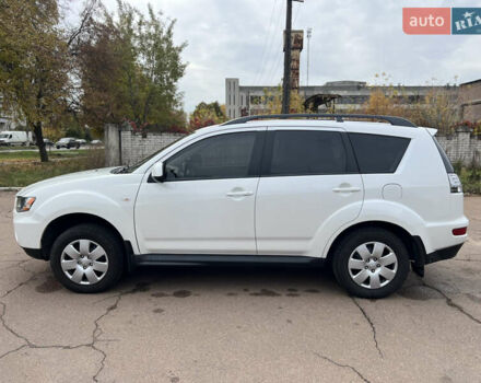 Білий Міцубісі Аутлендер, об'ємом двигуна 2.36 л та пробігом 260 тис. км за 9700 $, фото 25 на Automoto.ua