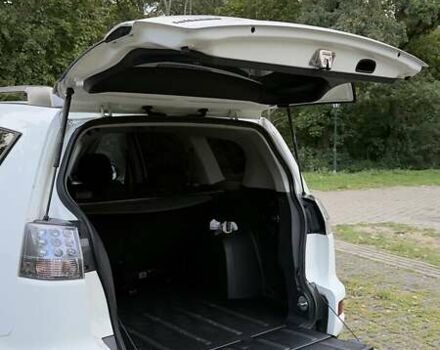 Белый Мицубиси Аутлендер, объемом двигателя 2 л и пробегом 172 тыс. км за 10999 $, фото 40 на Automoto.ua