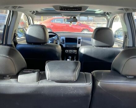 Белый Мицубиси Аутлендер, объемом двигателя 2.4 л и пробегом 154 тыс. км за 12500 $, фото 8 на Automoto.ua