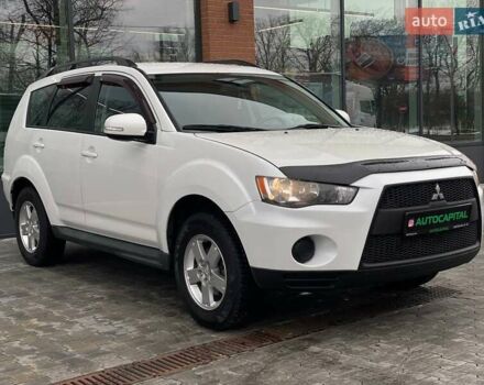 Білий Міцубісі Аутлендер, об'ємом двигуна 2 л та пробігом 248 тис. км за 10490 $, фото 6 на Automoto.ua
