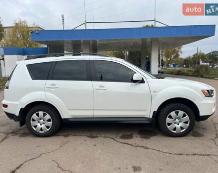 Білий Міцубісі Аутлендер, об'ємом двигуна 2.36 л та пробігом 260 тис. км за 9700 $, фото 21 на Automoto.ua