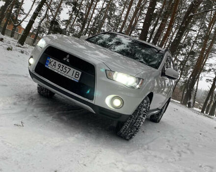 Белый Мицубиси Аутлендер, объемом двигателя 2.4 л и пробегом 170 тыс. км за 14500 $, фото 11 на Automoto.ua