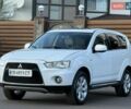 Белый Мицубиси Аутлендер, объемом двигателя 3 л и пробегом 269 тыс. км за 10500 $, фото 5 на Automoto.ua