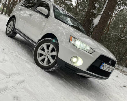 Белый Мицубиси Аутлендер, объемом двигателя 2.4 л и пробегом 170 тыс. км за 14500 $, фото 10 на Automoto.ua