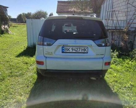 Білий Міцубісі Аутлендер, об'ємом двигуна 2.3 л та пробігом 288 тис. км за 12000 $, фото 6 на Automoto.ua