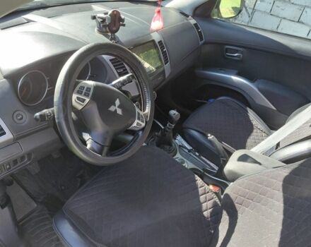 Білий Міцубісі Аутлендер, об'ємом двигуна 2.3 л та пробігом 286 тис. км за 12000 $, фото 9 на Automoto.ua