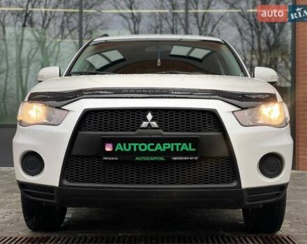 Білий Міцубісі Аутлендер, об'ємом двигуна 2 л та пробігом 248 тис. км за 10490 $, фото 4 на Automoto.ua