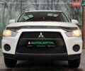 Білий Міцубісі Аутлендер, об'ємом двигуна 2 л та пробігом 248 тис. км за 10490 $, фото 4 на Automoto.ua