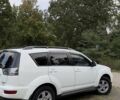 Белый Мицубиси Аутлендер, объемом двигателя 2 л и пробегом 172 тыс. км за 10999 $, фото 7 на Automoto.ua