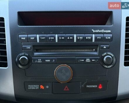 Белый Мицубиси Аутлендер, объемом двигателя 3 л и пробегом 269 тыс. км за 10500 $, фото 67 на Automoto.ua