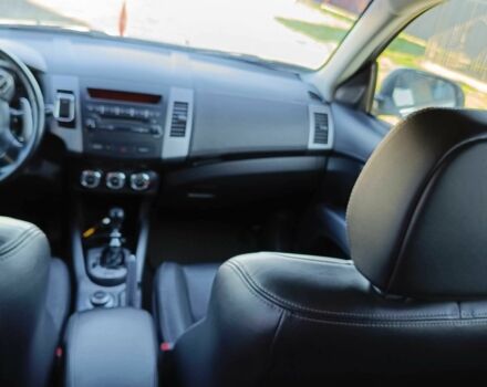 Белый Мицубиси Аутлендер, объемом двигателя 2.2 л и пробегом 232 тыс. км за 11100 $, фото 12 на Automoto.ua