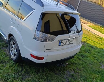 Белый Мицубиси Аутлендер, объемом двигателя 2.2 л и пробегом 232 тыс. км за 11100 $, фото 4 на Automoto.ua