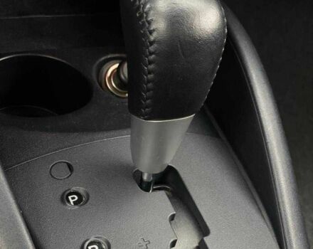 Белый Мицубиси Аутлендер, объемом двигателя 2 л и пробегом 248 тыс. км за 10490 $, фото 18 на Automoto.ua