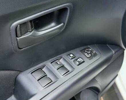 Белый Мицубиси Аутлендер, объемом двигателя 2 л и пробегом 172 тыс. км за 10999 $, фото 13 на Automoto.ua