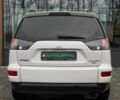 Белый Мицубиси Аутлендер, объемом двигателя 2 л и пробегом 248 тыс. км за 10490 $, фото 6 на Automoto.ua
