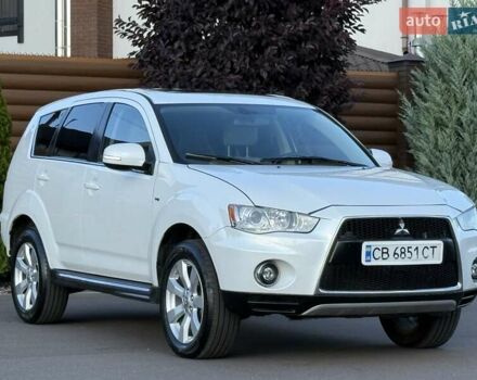 Белый Мицубиси Аутлендер, объемом двигателя 3 л и пробегом 269 тыс. км за 10500 $, фото 14 на Automoto.ua
