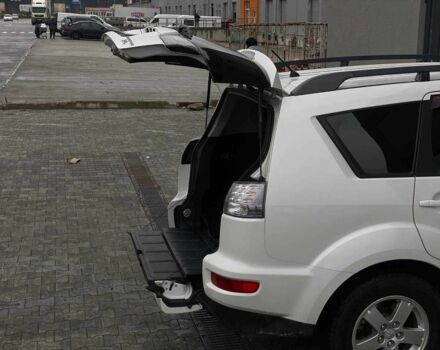 Белый Мицубиси Аутлендер, объемом двигателя 2 л и пробегом 248 тыс. км за 10490 $, фото 23 на Automoto.ua