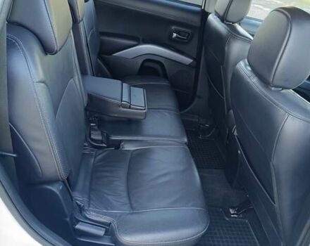 Белый Мицубиси Аутлендер, объемом двигателя 2.2 л и пробегом 232 тыс. км за 10950 $, фото 3 на Automoto.ua