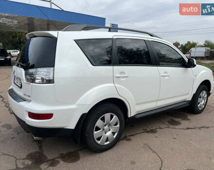 Білий Міцубісі Аутлендер, об'ємом двигуна 2.36 л та пробігом 260 тис. км за 9700 $, фото 22 на Automoto.ua