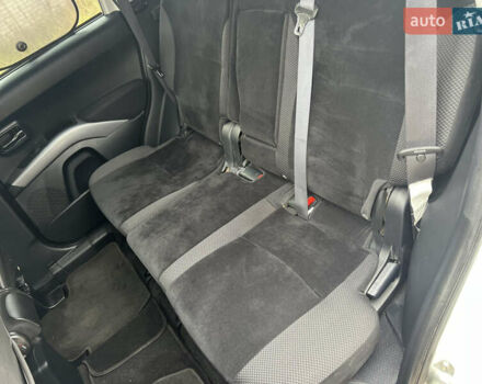 Білий Міцубісі Аутлендер, об'ємом двигуна 2.36 л та пробігом 260 тис. км за 9700 $, фото 18 на Automoto.ua