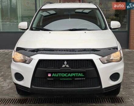 Білий Міцубісі Аутлендер, об'ємом двигуна 2 л та пробігом 248 тис. км за 10490 $, фото 5 на Automoto.ua